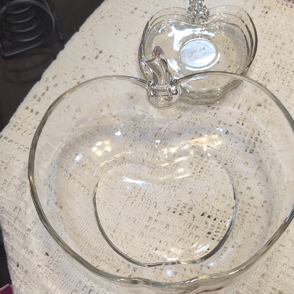 Clear Glass Apple Bowl W/3 Tea Saucers